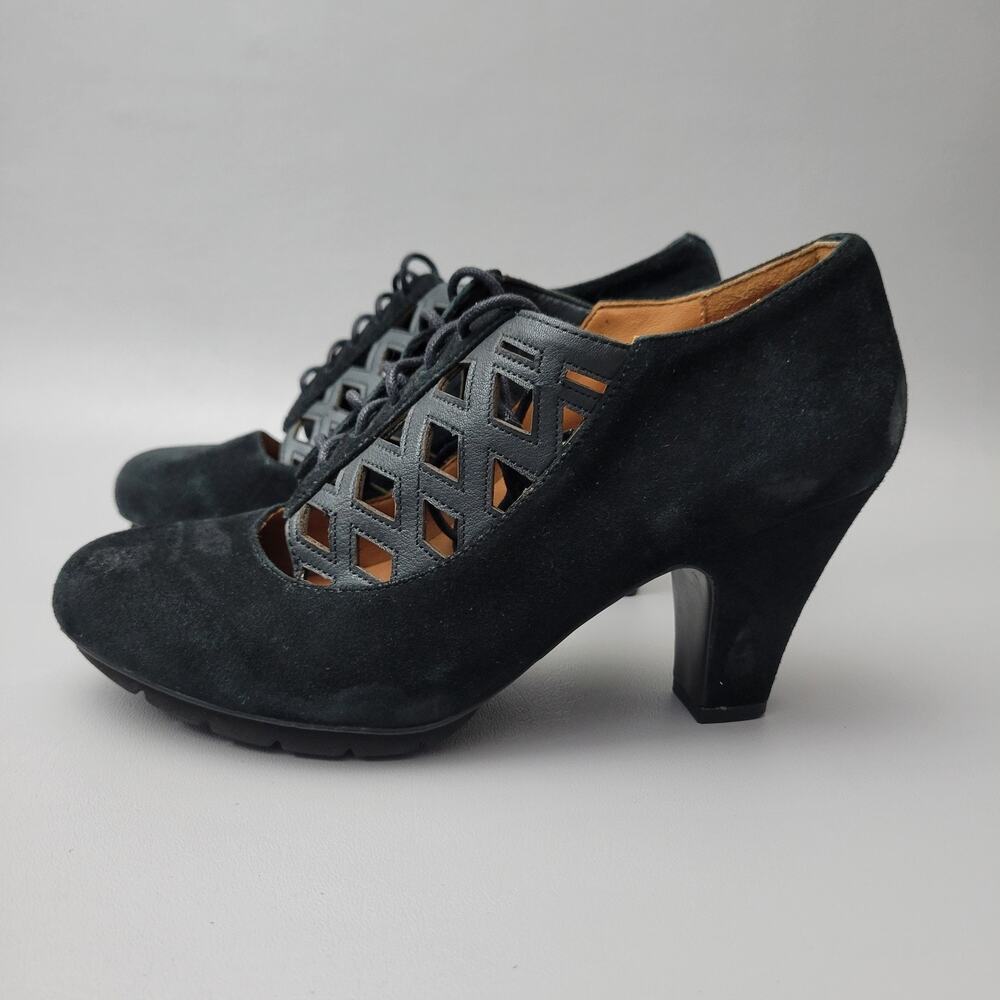 L'Amour Des Pieds Suede Leather Pumps Size 8M Lace Up Laser Cut Comfort